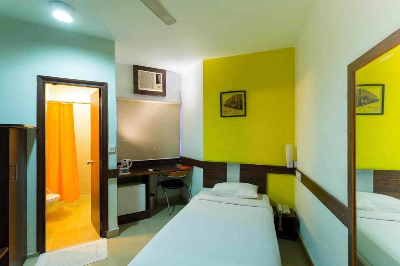 Agartala Hotel Exterior photo